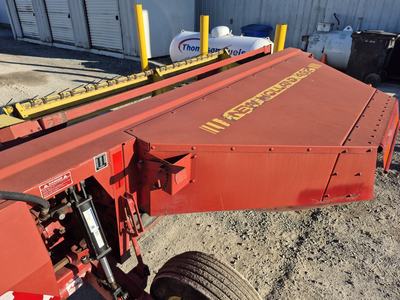 1990 New Holland 492 haybine