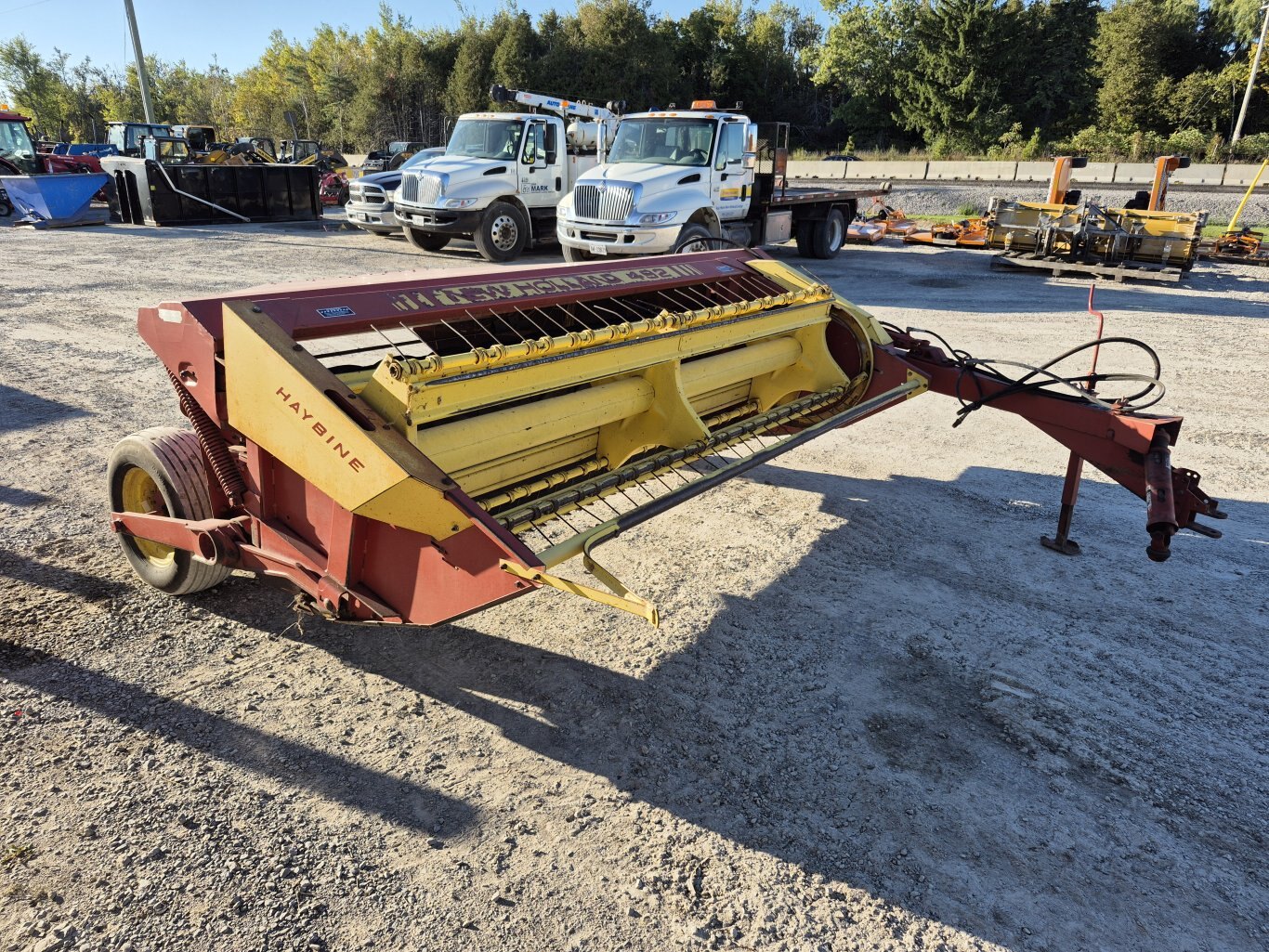 1990 New Holland 492 haybine