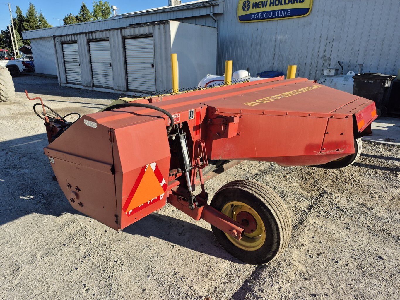 1990 New Holland 492 haybine