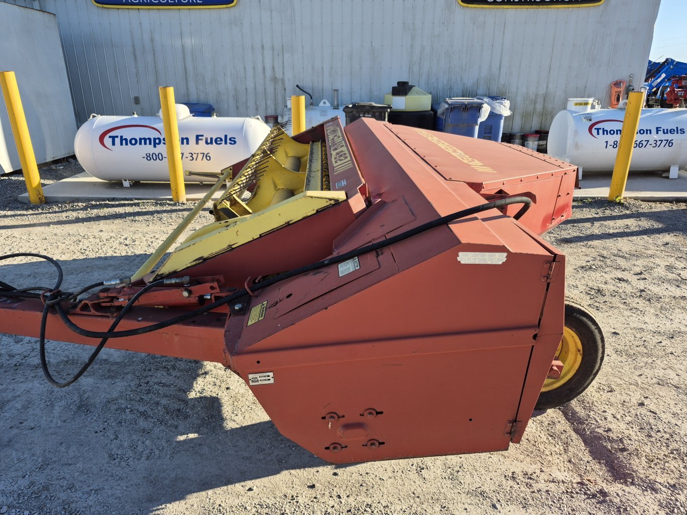1990 New Holland 492 haybine