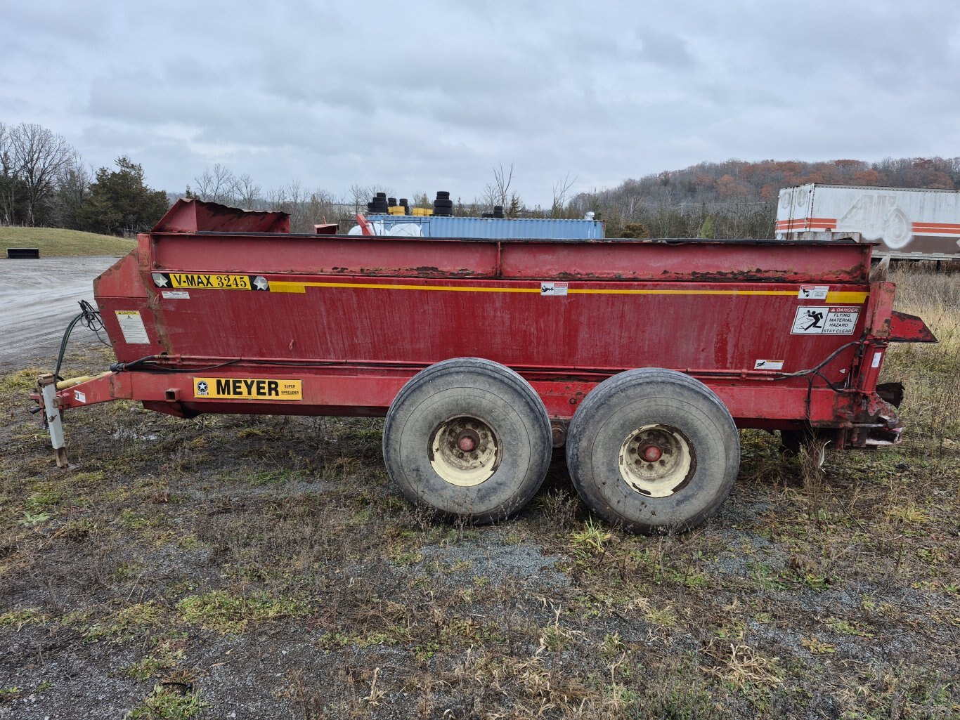 2016 Meyer V Max 3245 vertical beater manure spreader