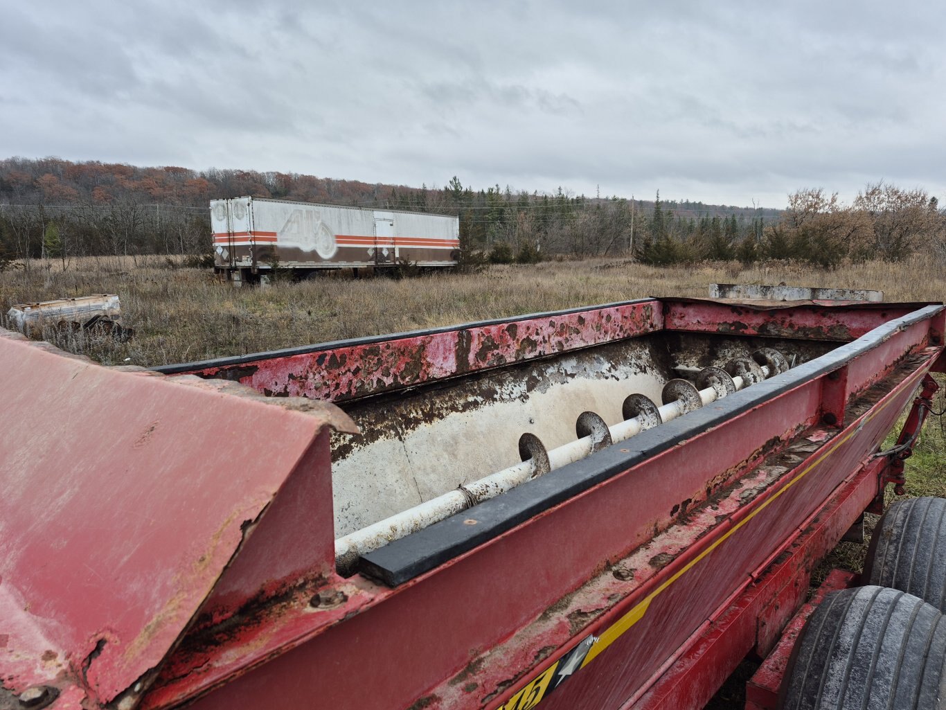2016 Meyer V Max 3245 vertical beater manure spreader