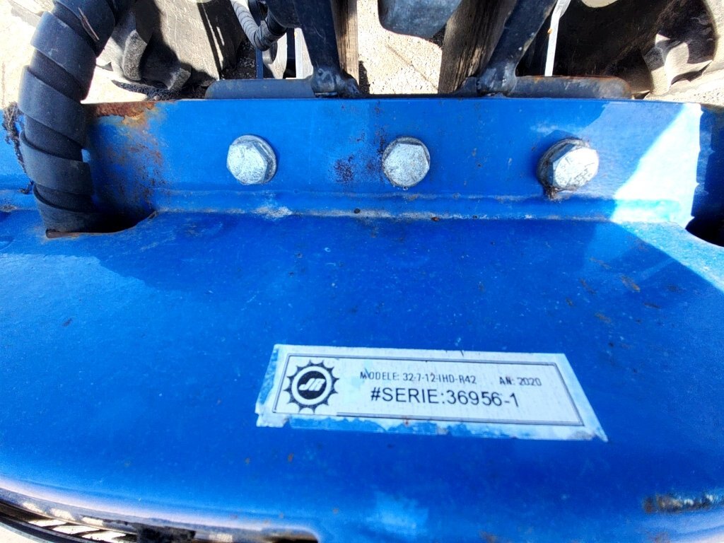 2020 Roberge 32 7 12 IHD R42 expandable snow blade