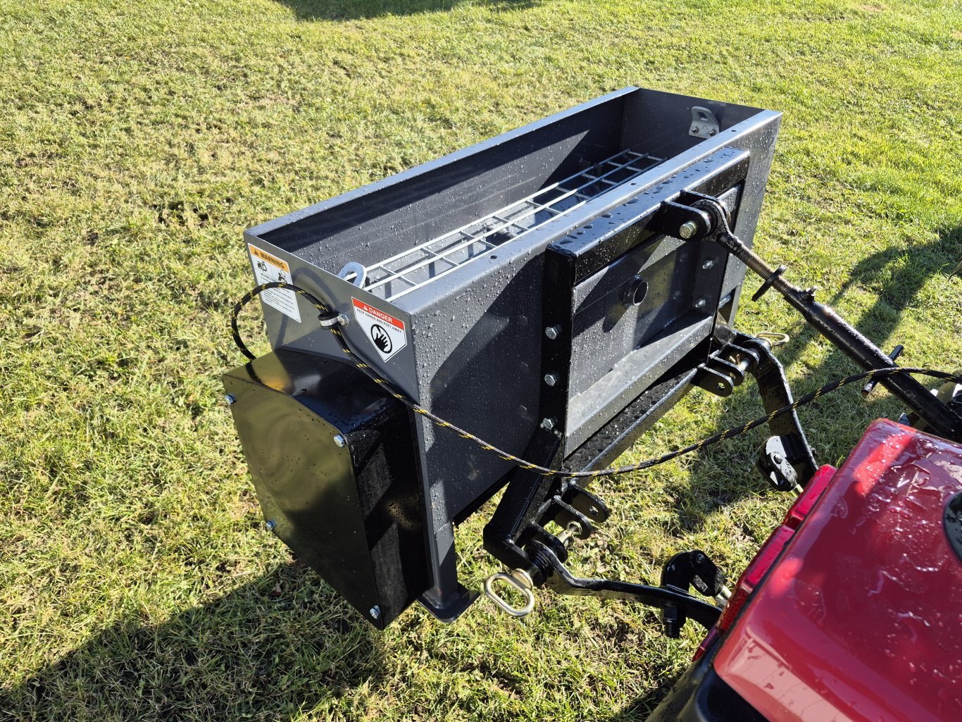 NEW Bauman 440E drop spreader