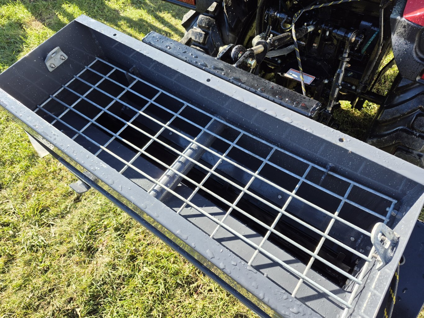 NEW Bauman 440E drop spreader