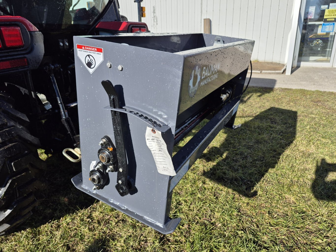 NEW Bauman 440E drop spreader