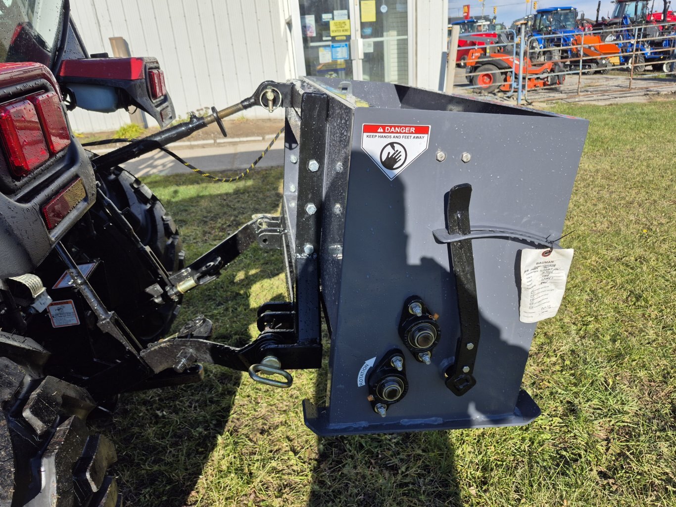 NEW Bauman 440E drop spreader