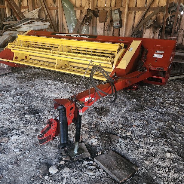 2007 New Holland 1465 haybine