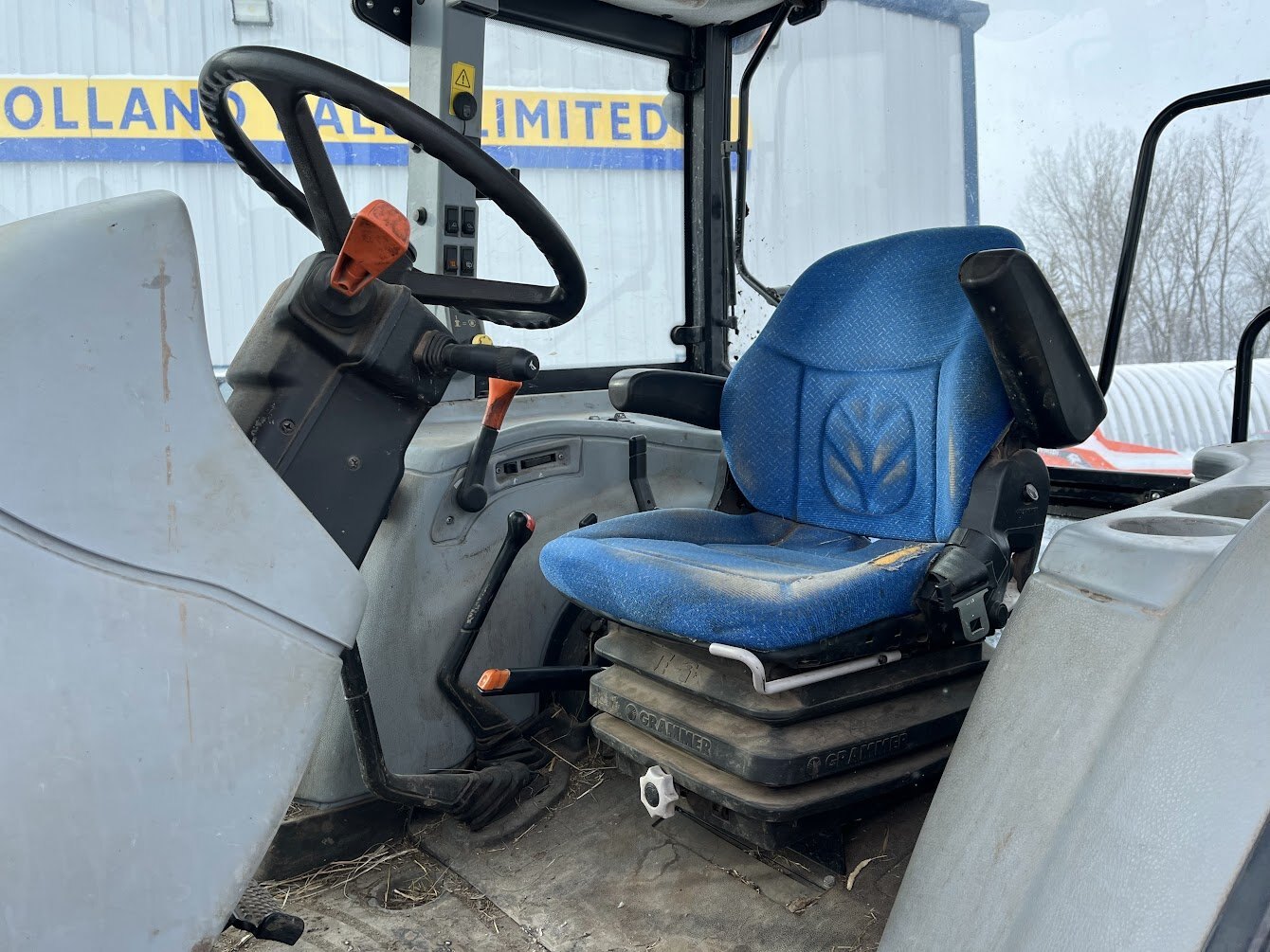 2011 New Holland T5050