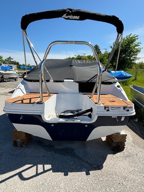 Hurricane SunDeck 217 OB