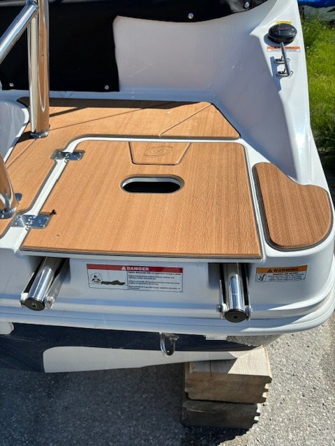 Hurricane SunDeck 217 OB