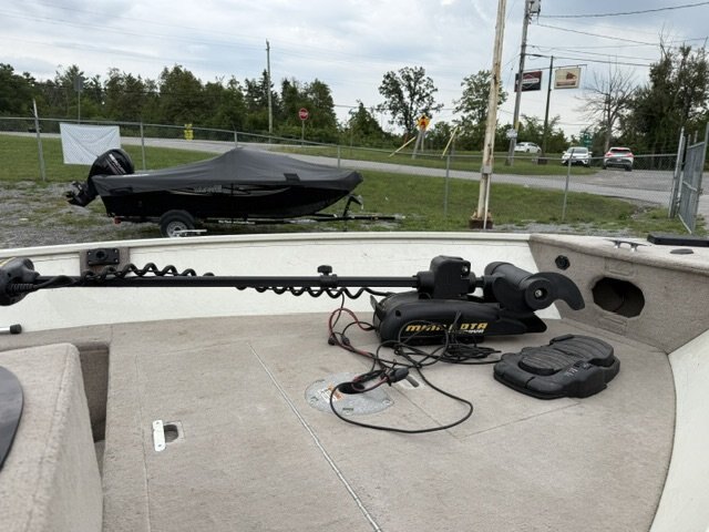 Just Arrive2008 Legend 16XGS with 50 HP Merc well equipped.