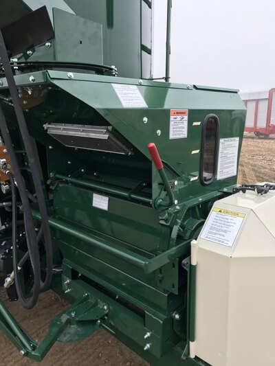 Art's Way 6140 CATTLEMAXX