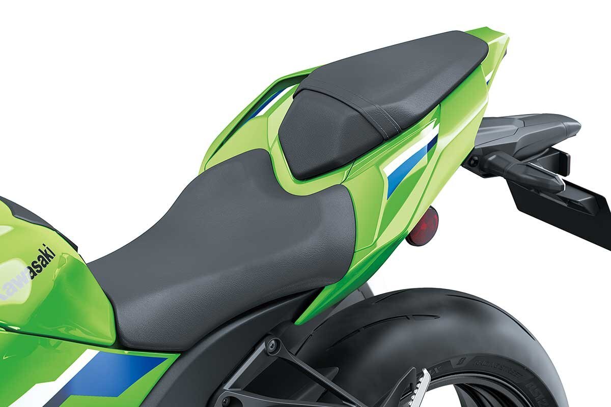 2026 Kawasaki NINJA ZX 10R Metallic Matte Graphenesteel Gray / Metallic Spark Black / Pearl Storm Gray