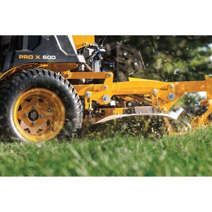 Cub Cadet PRO X 636