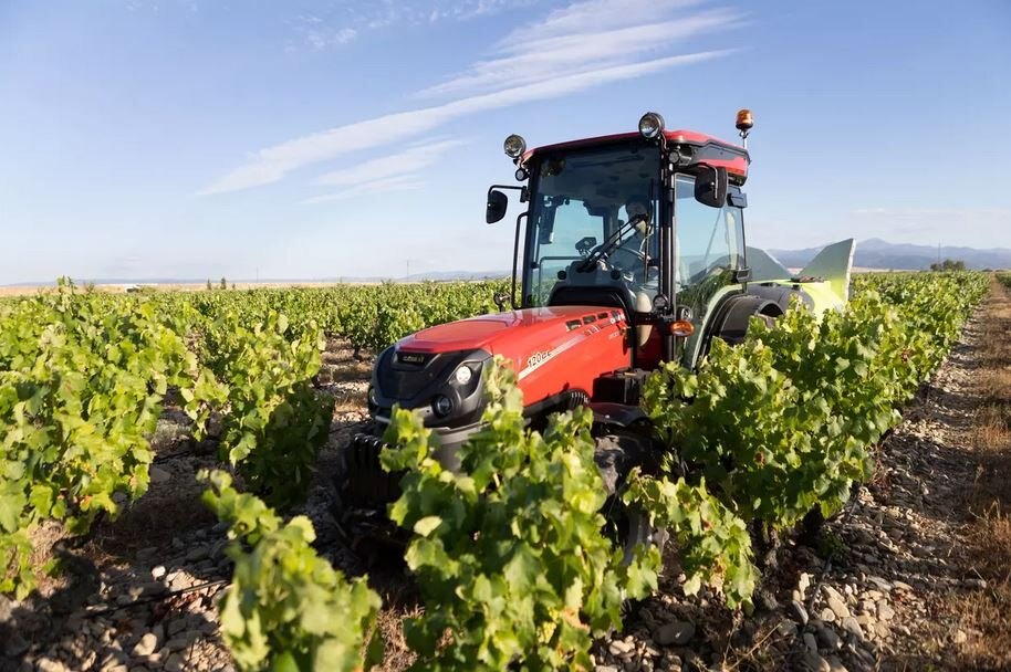 Case IH Farmall 100CL