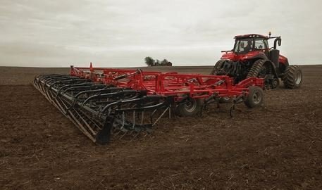 Case IH Tiger Mate 255 Field Cultivator