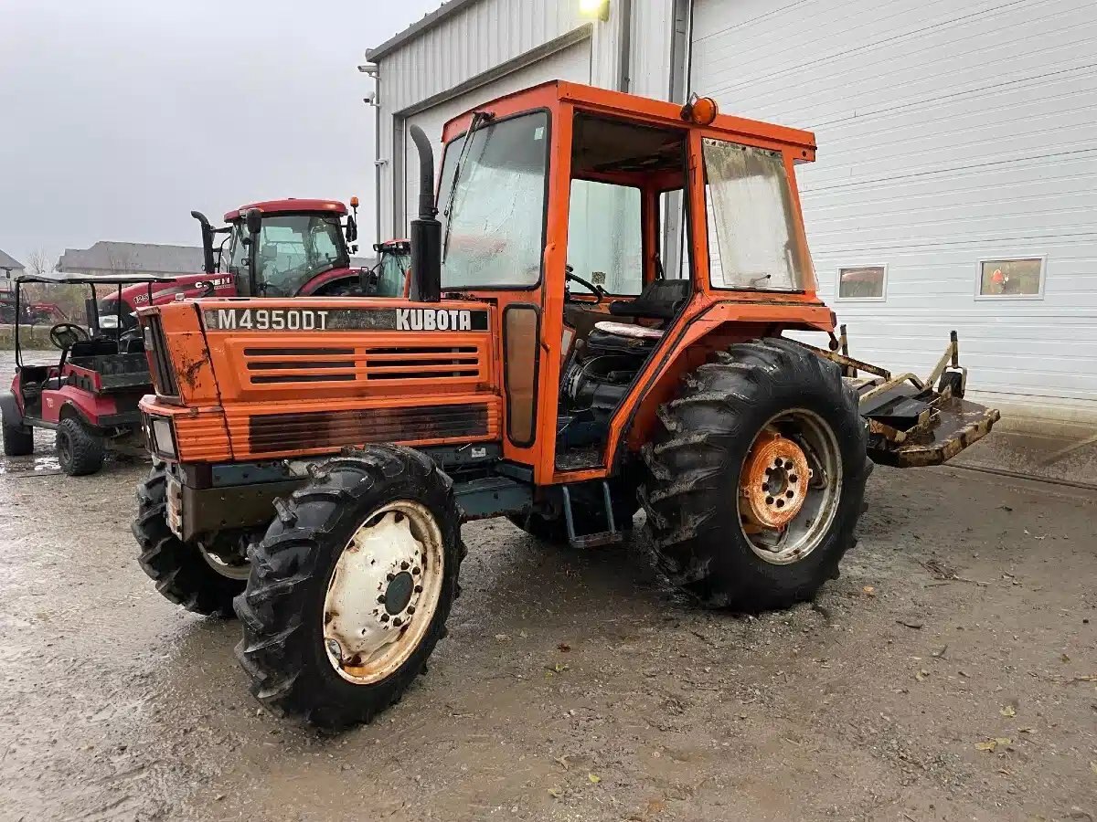 1985 Kubota M4950DT