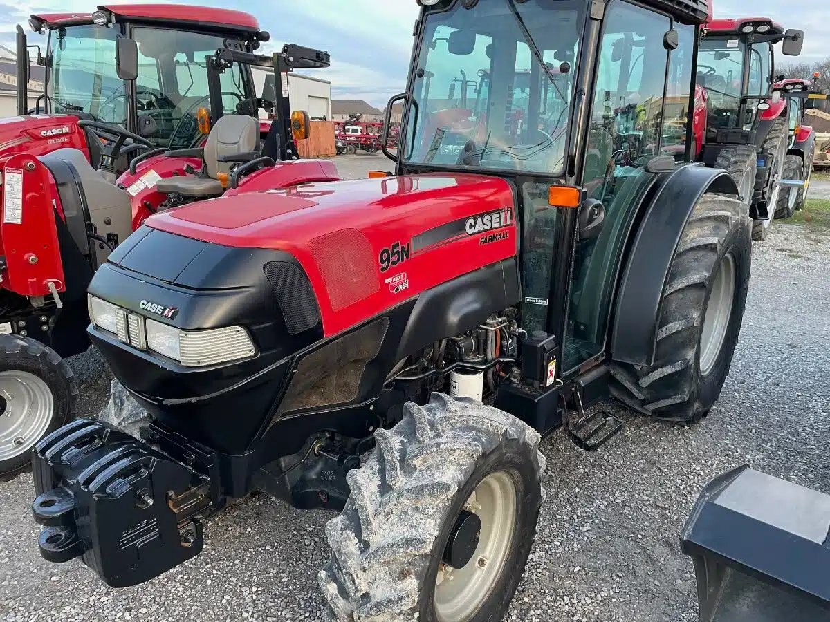 2010 Case IH FARMALL 95N