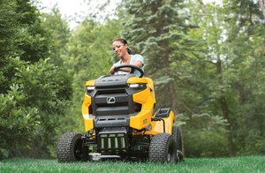 Cub Cadet XT1 LT42 IntelliPOWER®