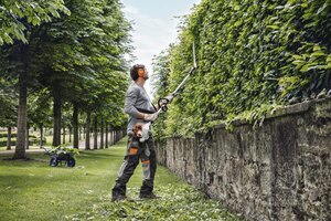 STIHL HL 94 LONG REACH HEDGE TRIMMER 42432000026