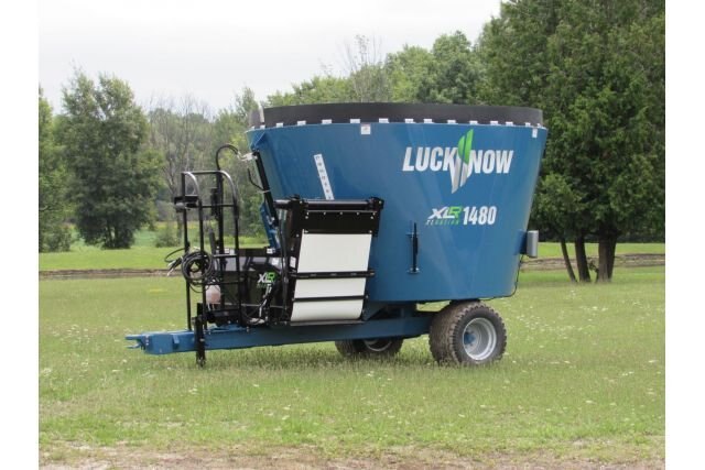 Lucknow Single Screw Vertical Mixers Trailer 1330