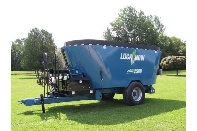 Lucknow Single Screw Vertical Mixers Trailer 2950 (Tandem Axle)