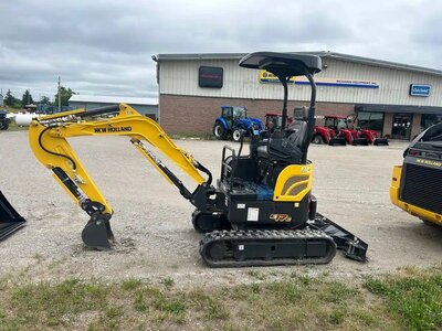 2023 New Holland Boomer™ 55 + ROPS + Loader + 2 Remote Valves