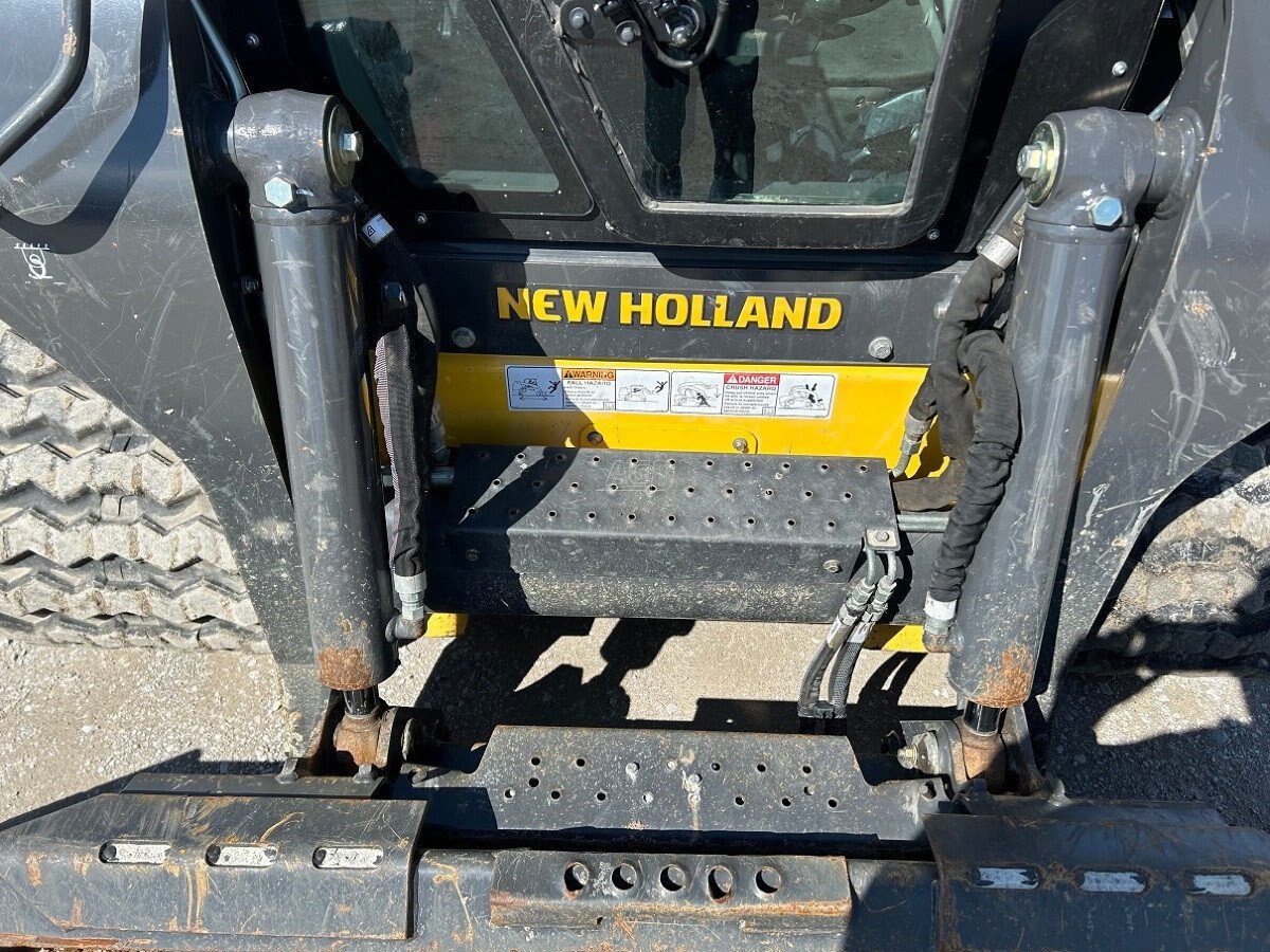 2022 New Holland C332