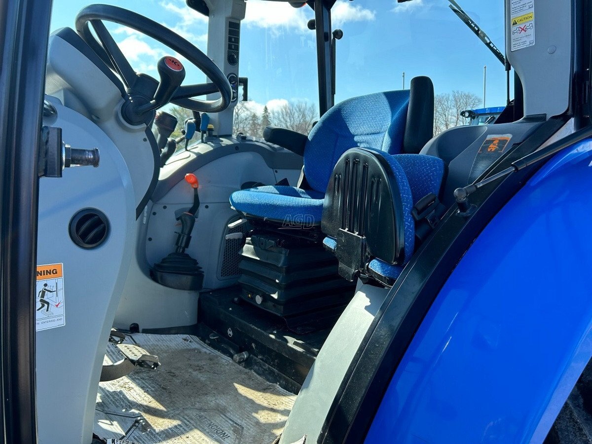 2016 New Holland T4.90