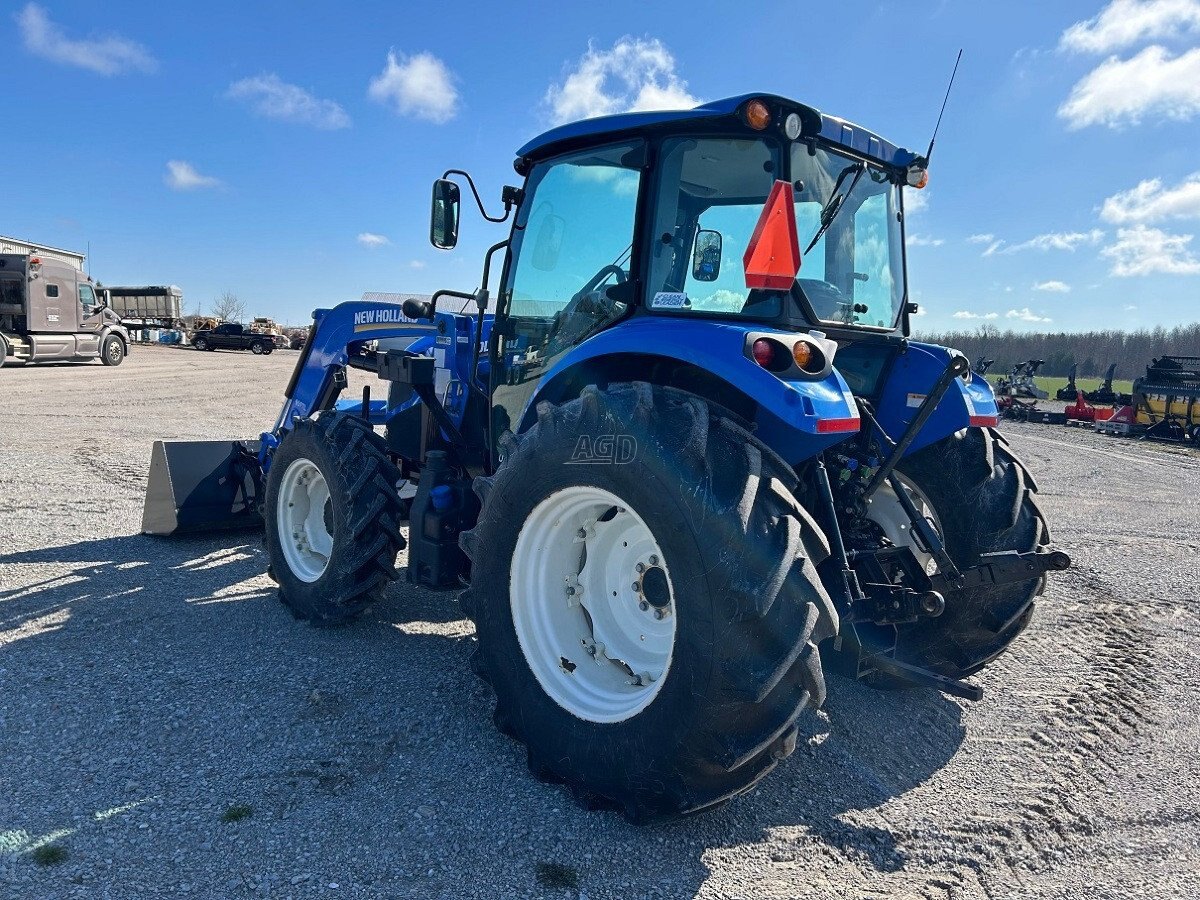 2016 New Holland T4.90