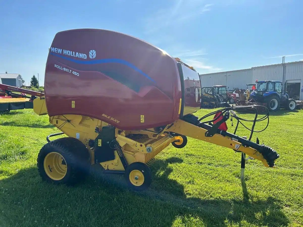 2023 New Holland ROLL BELT 450