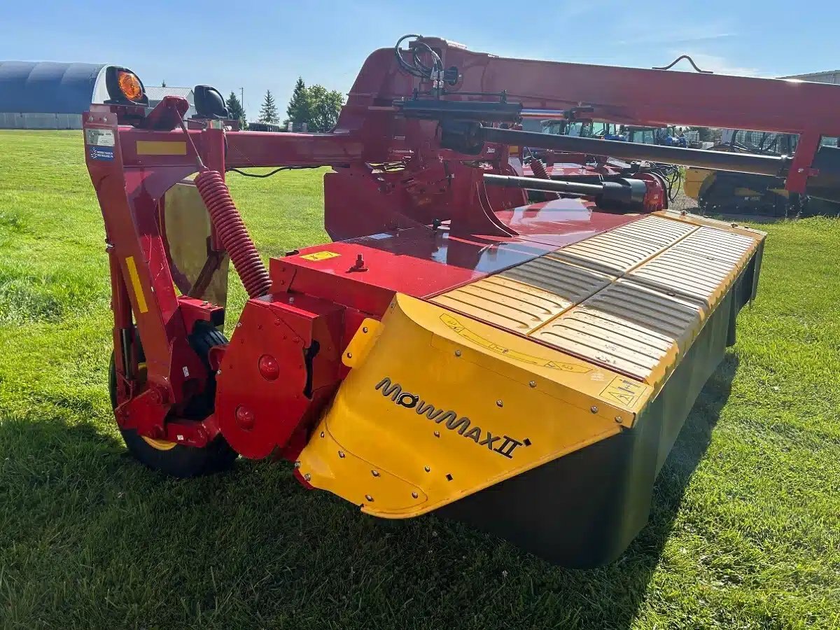 2023 New Holland DB313R