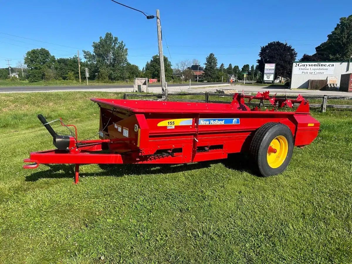 2024 Mahindra 1626 HST w/Loader