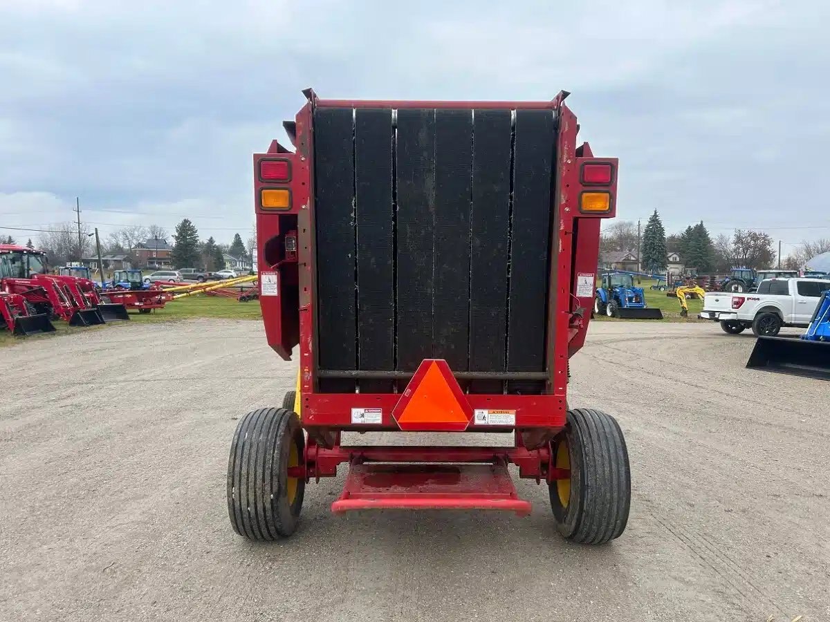 2007 New Holland BR740A