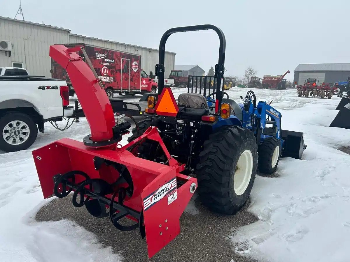 2023 New Holland WORKMASTER 25