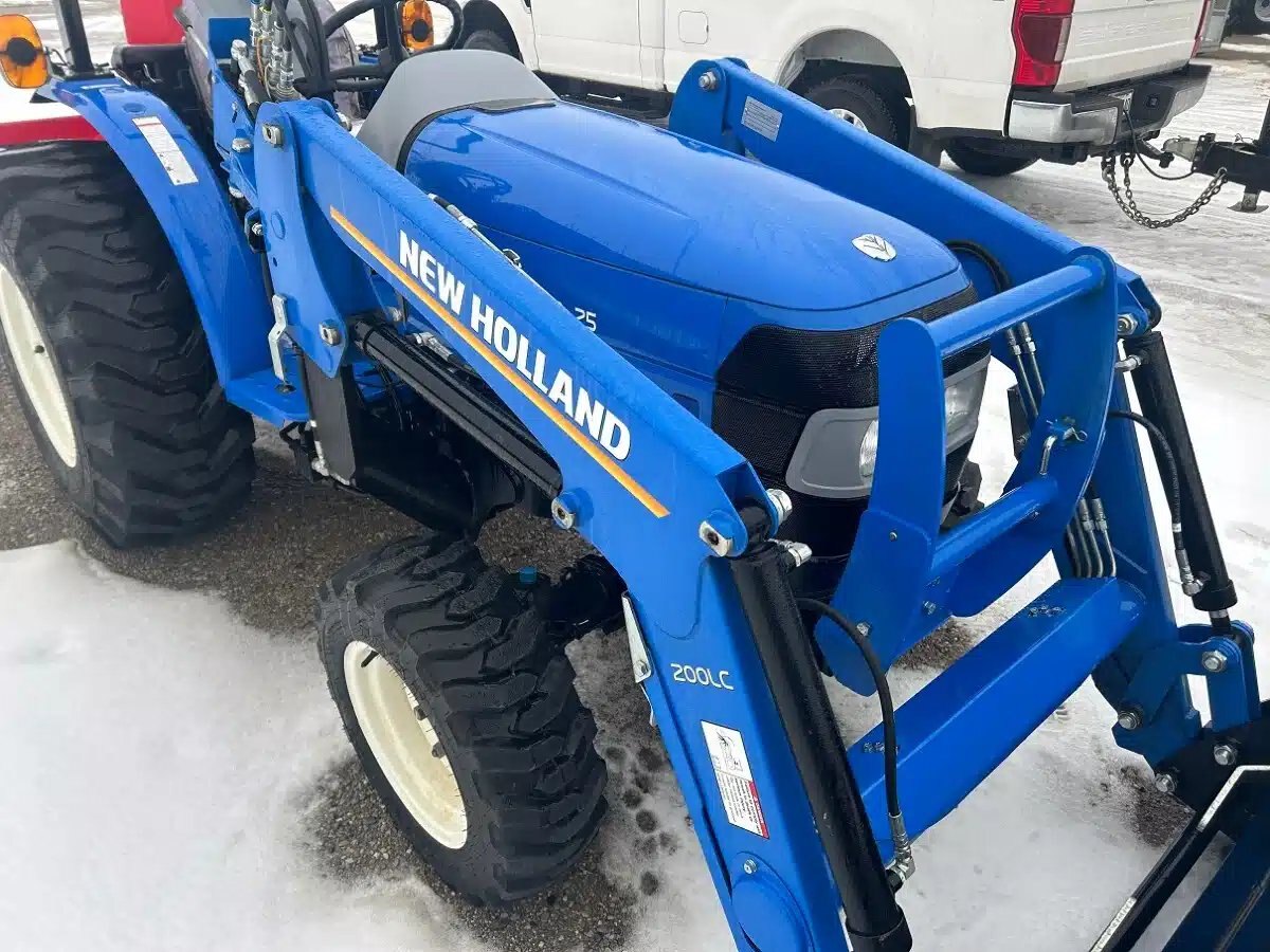 2023 New Holland WORKMASTER 25