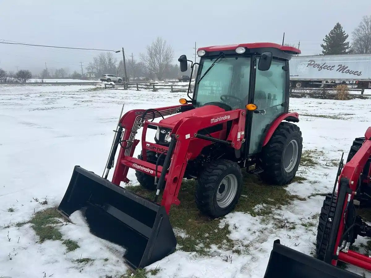 2021 Mahindra 2638