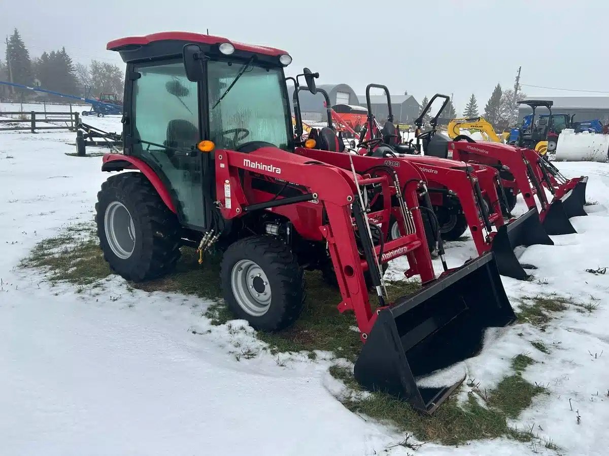 2021 Mahindra 2638