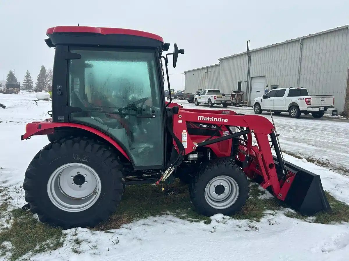 2021 Mahindra 2638