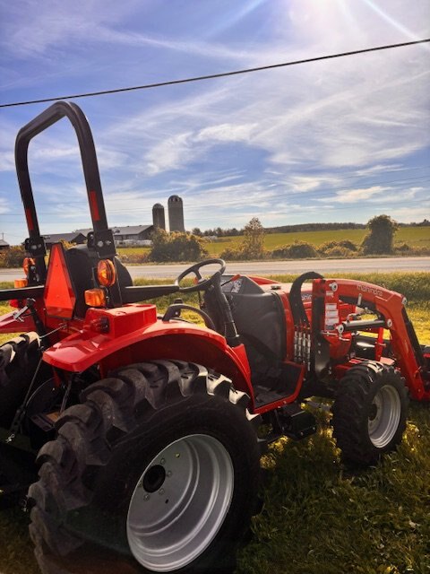 2025 Mahindra 1626 Shuttle w/Loader
