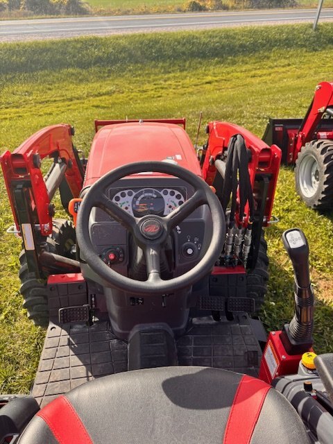 2025 Mahindra 1626 Shuttle w/Loader