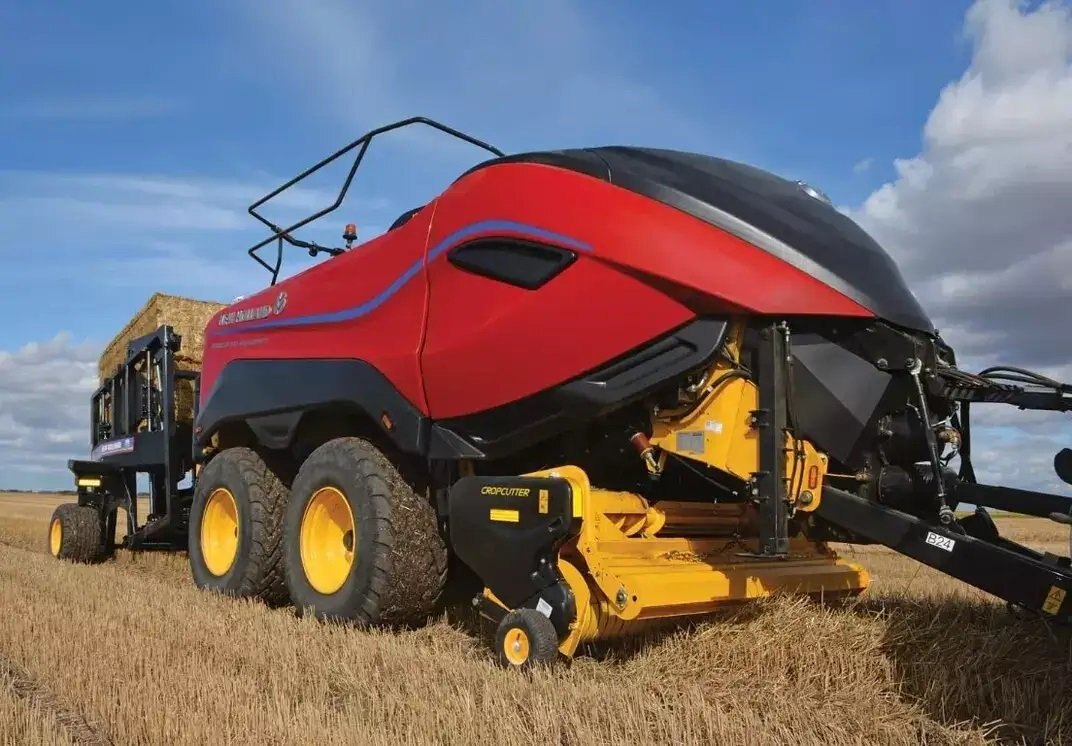 New Holland BigBaler High Density Large Square Balers BigBaler 340 High Density CropCutter® Rotor Cutter