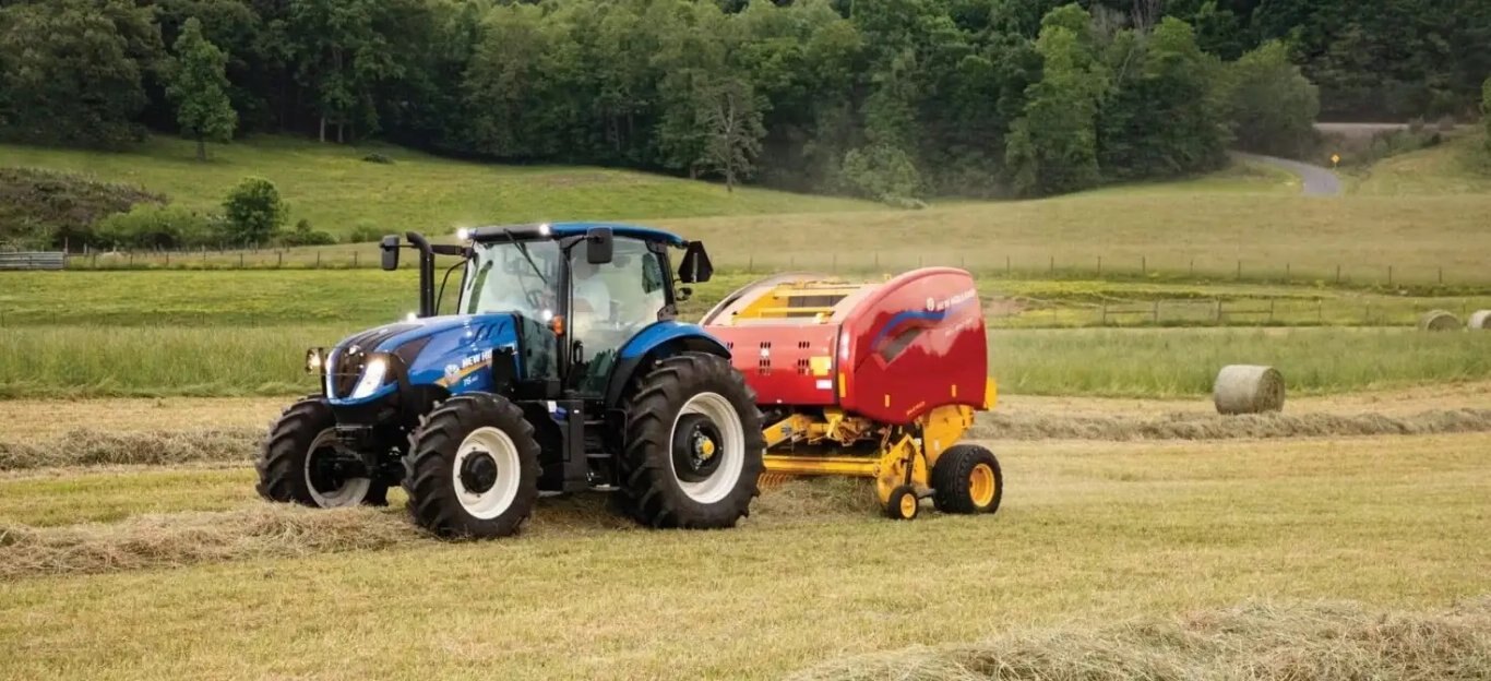 New Holland Roll Belt™ Round Balers 450