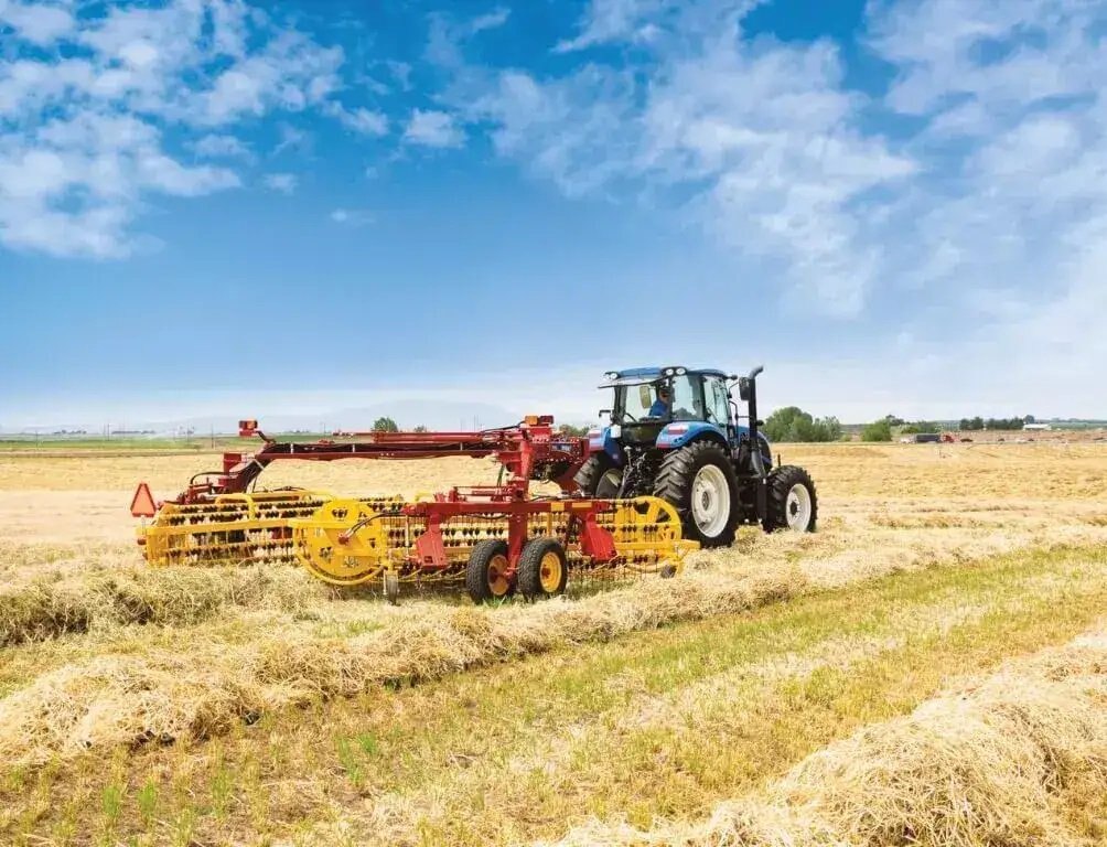 New Holland Rolabar® 230 Twin Basket Rake