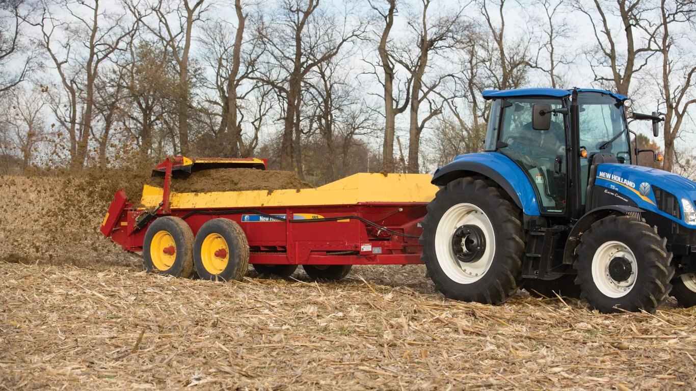 New Holland Box Spreaders 165