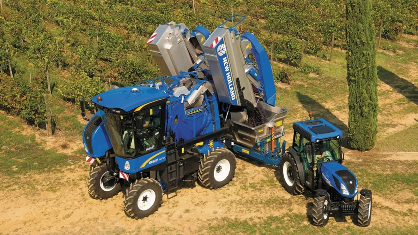 New Holland Braud High Capacity Grape Harvesters Braud 9070L