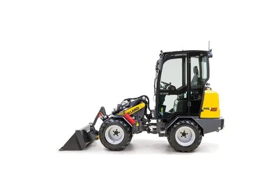 New Holland Small Articulated Loaders ML15