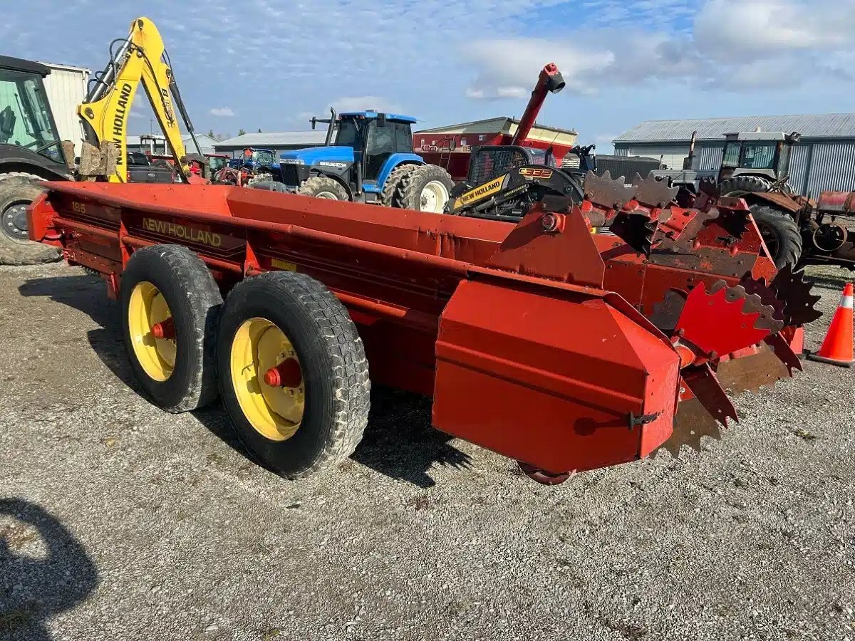2005 New Holland 185