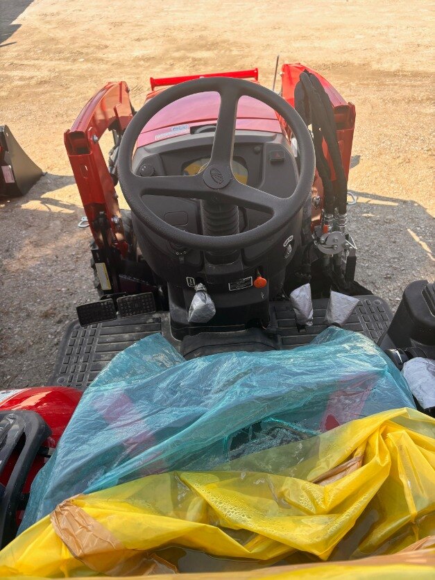2025 Mahindra 2123 HST w/Loader + Backhoe
